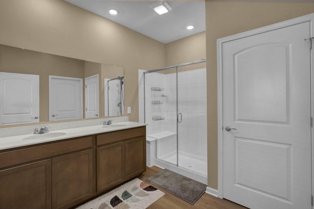 272 Mannaseh Drive W, Granville, OH 43023