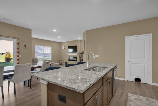 272 Mannaseh Drive W, Granville, OH 43023