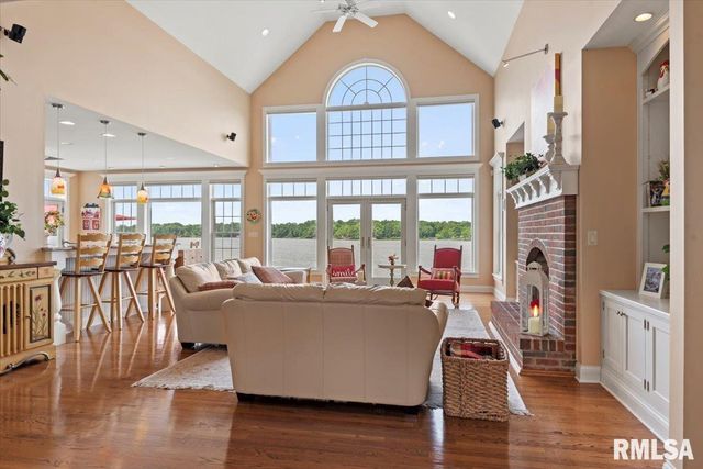 41 Lake Vista Drive, Taylorville, IL 62568