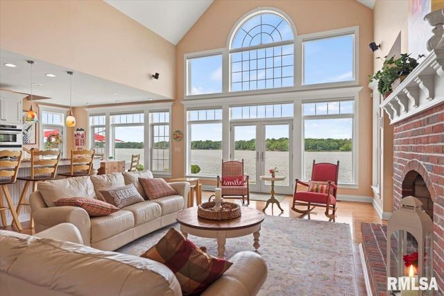 41 Lake Vista Drive, Taylorville, IL 62568