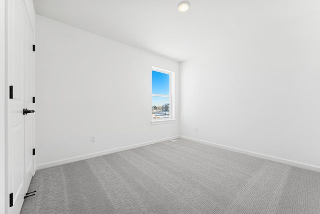 2942 Trinity Drive, Shakopee, MN 55379