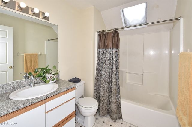 3376 Hunter Pky 26, Cuyahoga Falls, OH 44223