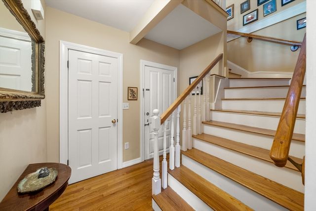 7 Hamilton St 3, Salem, MA 01970