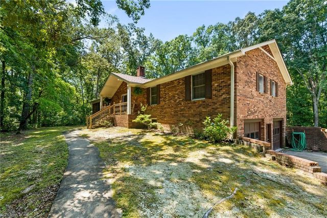 288 Hillside Court, Winston-salem, NC 27107