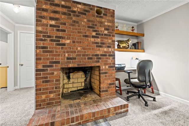 288 Hillside Court, Winston-salem, NC 27107