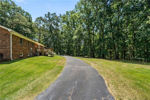 288 Hillside Court, Winston-salem, NC 27107