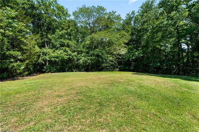 288 Hillside Court, Winston-salem, NC 27107