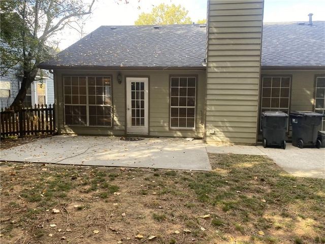 695 Paris Drive, Lawrenceville, GA 30043