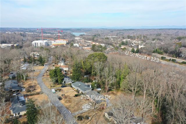 252 Riggs Drive, Clemson, SC 29631