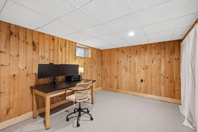 31 Day Circle, Woburn, MA 01801