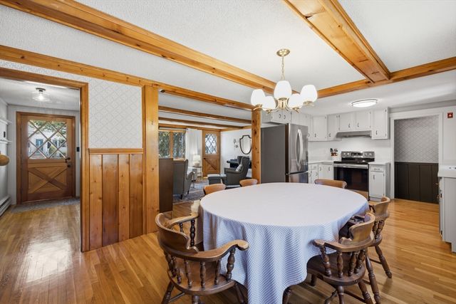 31 Day Circle, Woburn, MA 01801