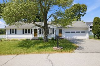31 Day Circle, Woburn, MA 01801