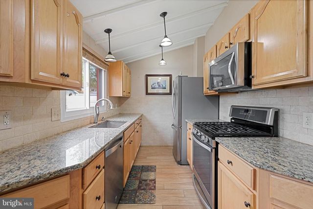 8320 ALICIA ST, Philadelphia, PA 19111