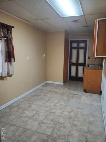 1121 St Helena Drive, Cahokia, IL 62206