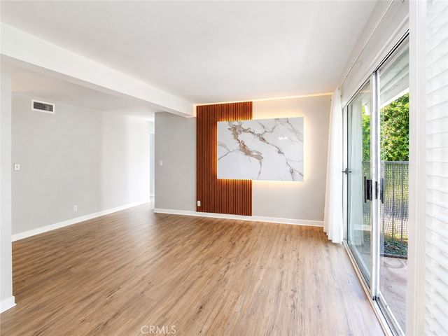 20134 Leadwell 126, Winnetka, CA 91306