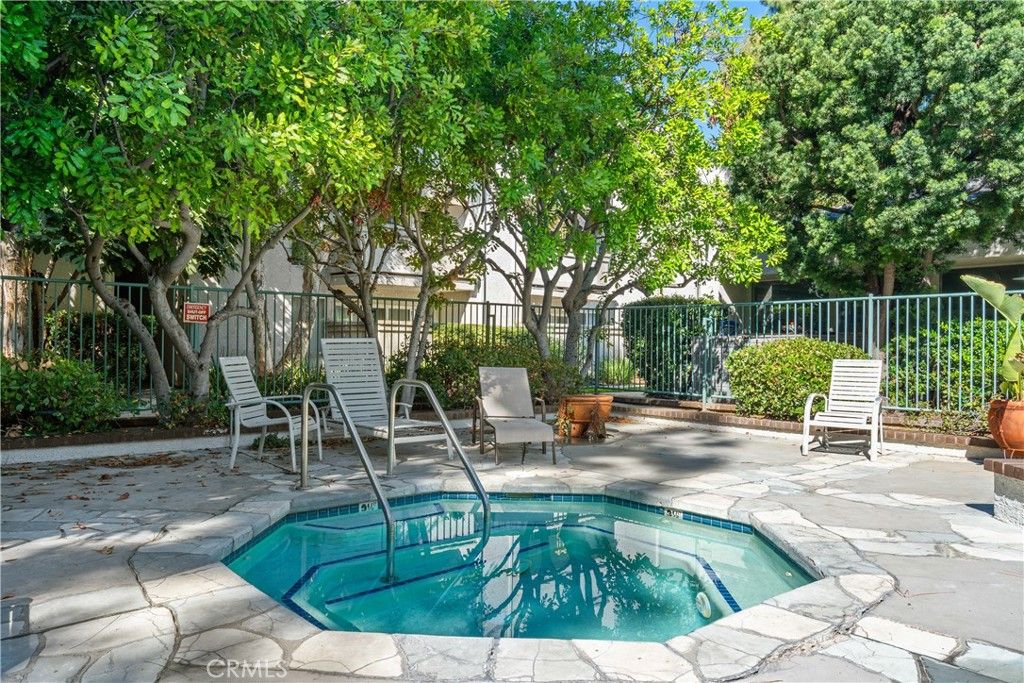 Image 8 of property listing at 20134 Leadwell 126, Winnetka, CA 91306