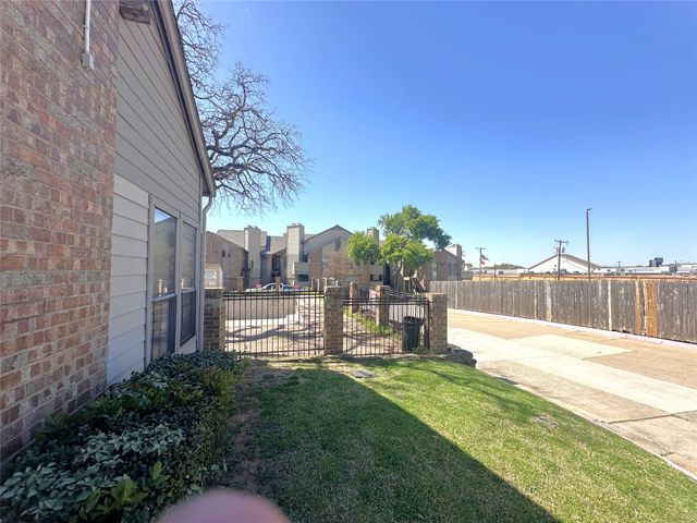 1600 Pecan Chase Circle 6, Arlington, TX 76012