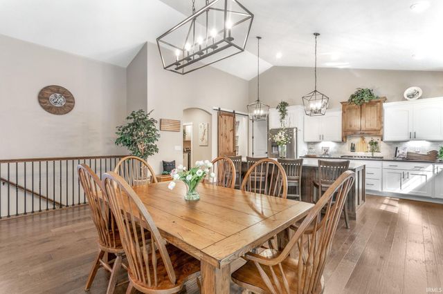 54706 Columbia Bay Drive, Osceola, IN 46561