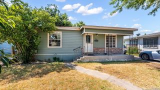 1722 Alametos, San Antonio, TX 78201