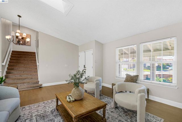 24346 Chandler Rd, Hayward, CA 94545