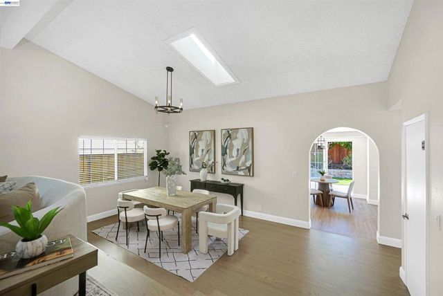 24346 Chandler Rd, Hayward, CA 94545