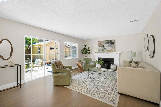 24346 Chandler Rd, Hayward, CA 94545
