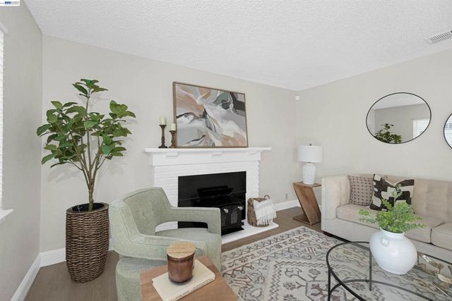 24346 Chandler Rd, Hayward, CA 94545
