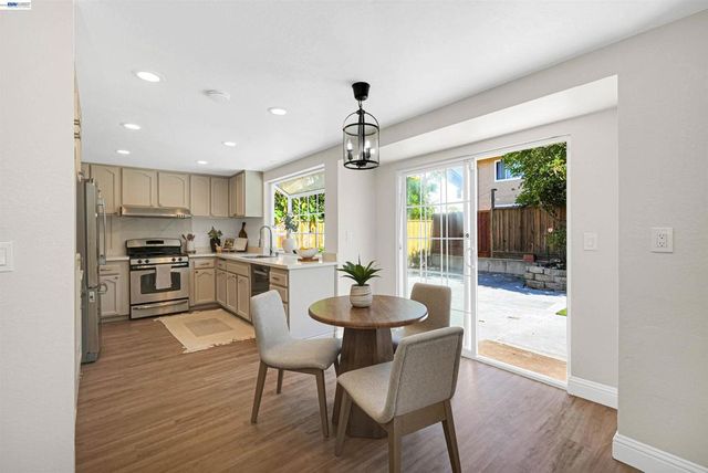 24346 Chandler Rd, Hayward, CA 94545