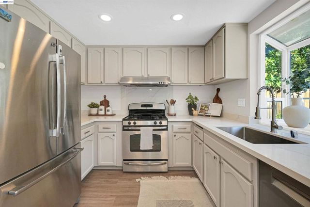 24346 Chandler Rd, Hayward, CA 94545