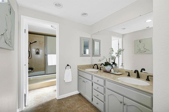 24346 Chandler Rd, Hayward, CA 94545