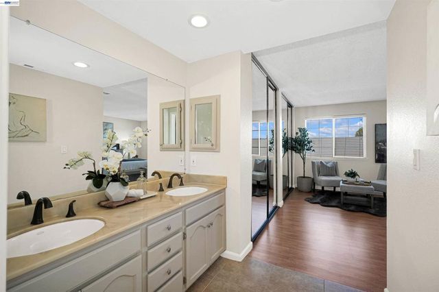 24346 Chandler Rd, Hayward, CA 94545