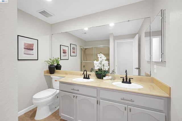 24346 Chandler Rd, Hayward, CA 94545
