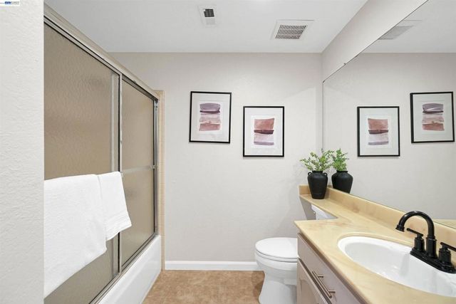 24346 Chandler Rd, Hayward, CA 94545