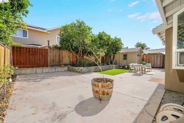 24346 Chandler Rd, Hayward, CA 94545