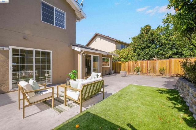 24346 Chandler Rd, Hayward, CA 94545