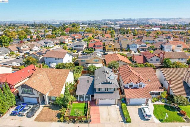 24346 Chandler Rd, Hayward, CA 94545