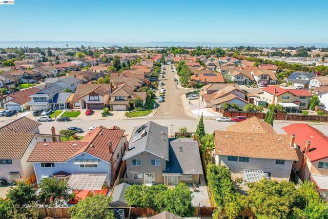 24346 Chandler Rd, Hayward, CA 94545