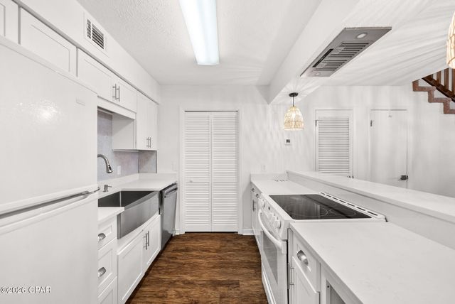 6504 N Lagoon Drive, Panama City, FL 32408