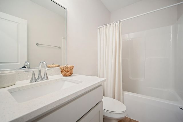 2203 SW Vintage Parkway, Ankeny, IA 50023