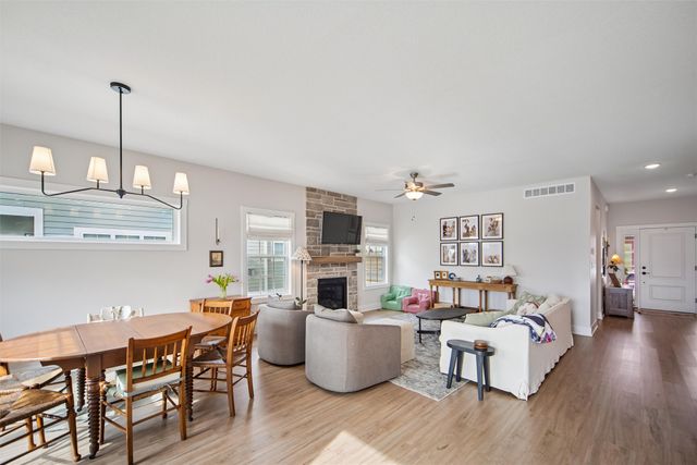 2203 SW Vintage Parkway, Ankeny, IA 50023