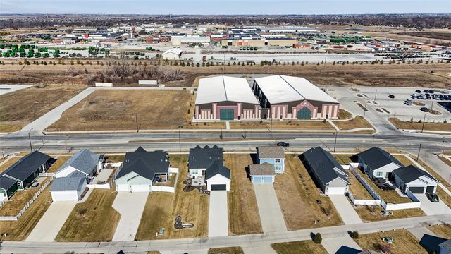 2203 SW Vintage Parkway, Ankeny, IA 50023