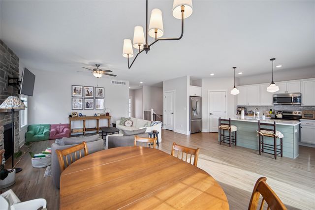 2203 SW Vintage Parkway, Ankeny, IA 50023