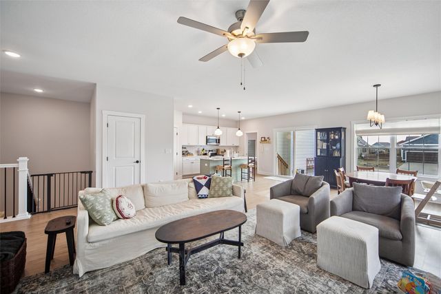 2203 SW Vintage Parkway, Ankeny, IA 50023