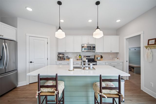 2203 SW Vintage Parkway, Ankeny, IA 50023