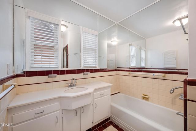 1720 N Vista Street, Los Angeles, CA 90046