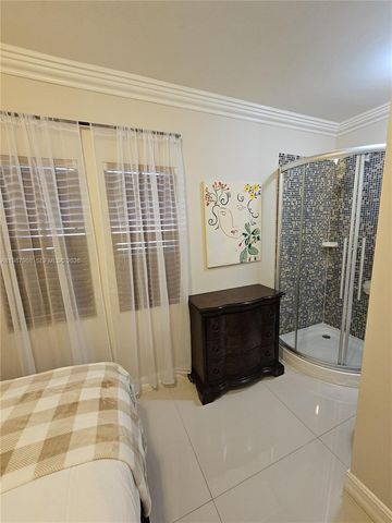 70 NW 31st St 1, Miami, FL 33127