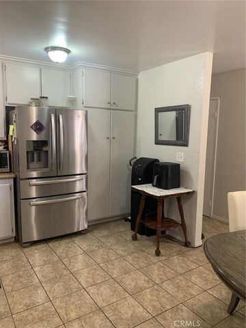 2030 E Wayside, Compton, CA 90222