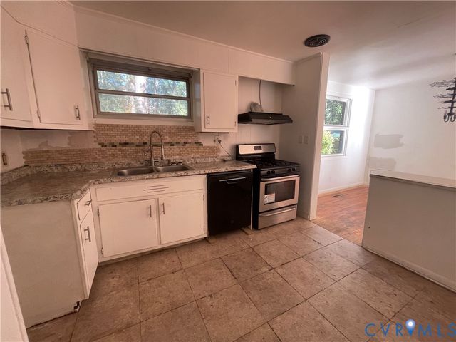 1929 Buckner St, Petersburg, VA 23805