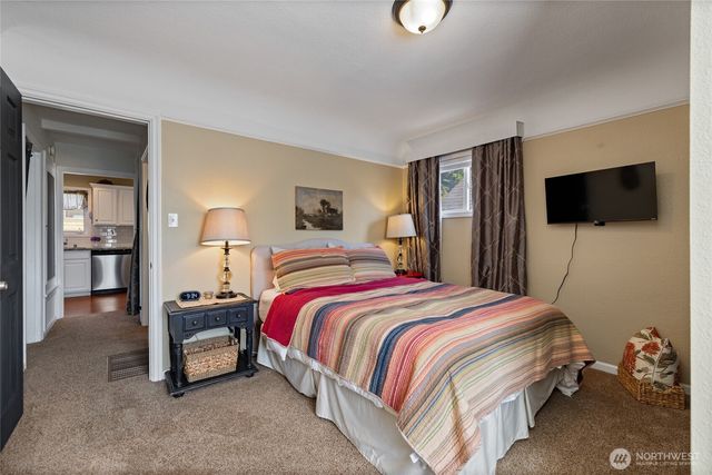 103 S 48th Street, Tacoma, WA 98408