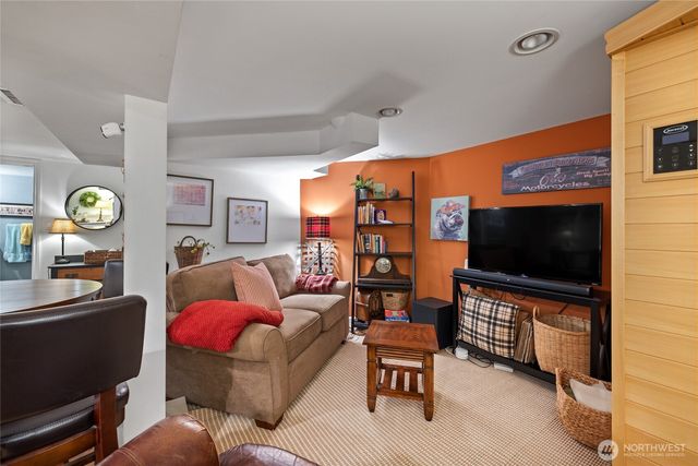 103 S 48th Street, Tacoma, WA 98408